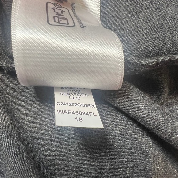 Amazon Essentials Women's XL Dark Gray Long Sleeve Top Cleanfit Minimal - Picture 8 of 8